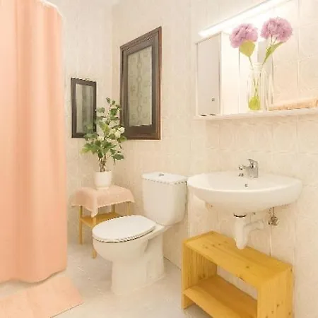 Arguinegin 2 Bedroom Ocean View *